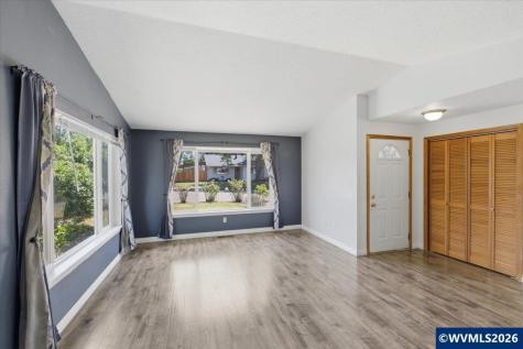 835 Sunflower Lane Lebanon OR 97355