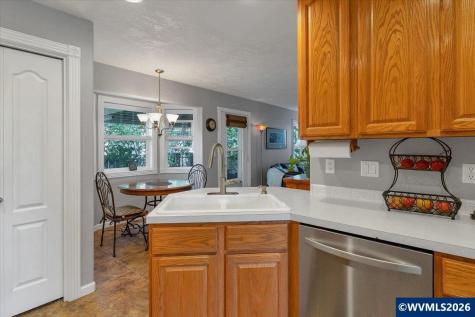 1229 Bent Grass Court NE Keizer OR 97303