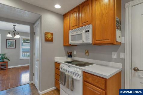 1229 Bent Grass Court NE Keizer OR 97303