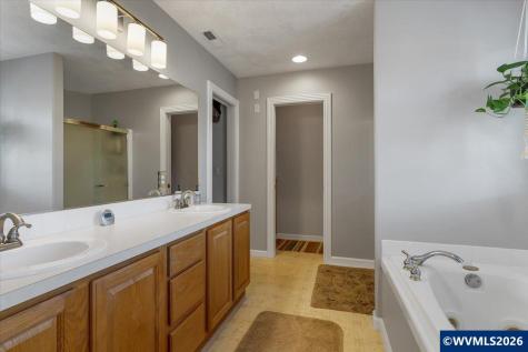 1229 Bent Grass Court NE Keizer OR 97303