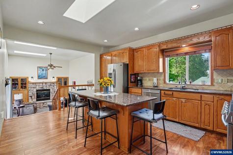 1795 Sunburst Terrace NW Salem OR 97304