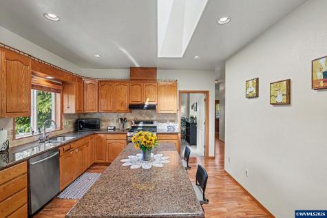 1795 Sunburst Terrace NW Salem OR 97304