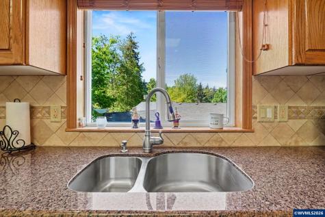 1795 Sunburst Terrace NW Salem OR 97304