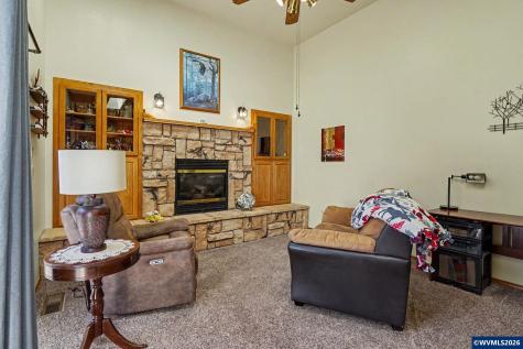 1795 Sunburst Terrace NW Salem OR 97304