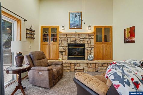 1795 Sunburst Terrace NW Salem OR 97304