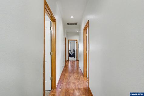 1795 Sunburst Terrace NW Salem OR 97304