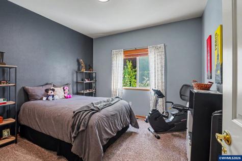 1795 Sunburst Terrace NW Salem OR 97304