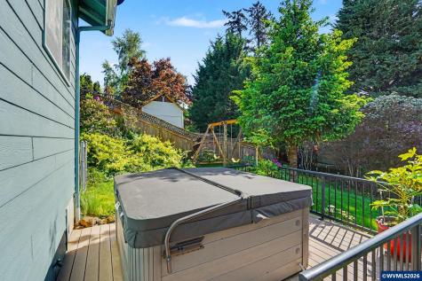 1795 Sunburst Terrace NW Salem OR 97304
