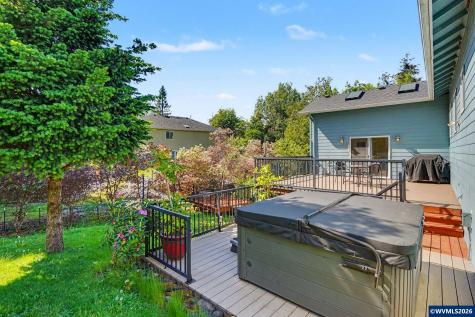 1795 Sunburst Terrace NW Salem OR 97304