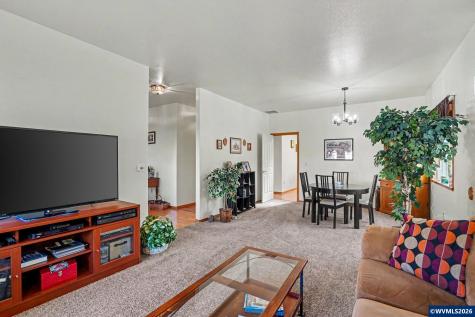 1795 Sunburst Terrace NW Salem OR 97304