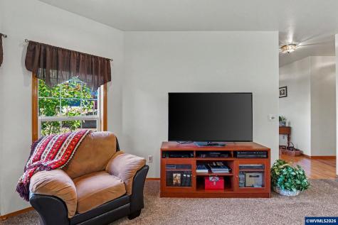 1795 Sunburst Terrace NW Salem OR 97304