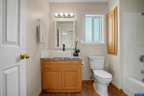 4699 Fuhrer Street NE Salem OR 97305