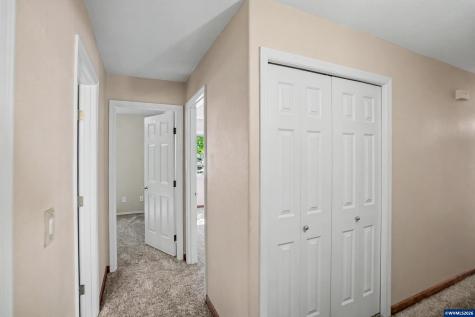 4699 Fuhrer Street NE Salem OR 97305