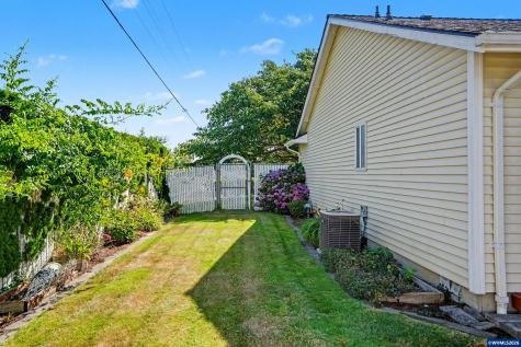 4699 Fuhrer Street NE Salem OR 97305