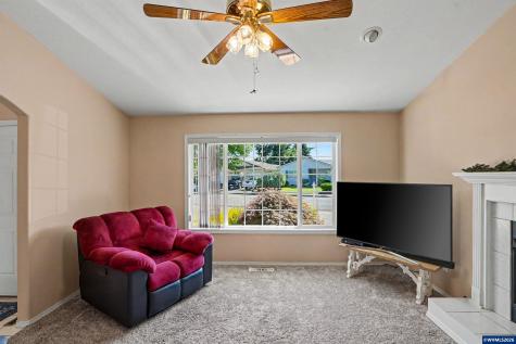 4699 Fuhrer Street NE Salem OR 97305