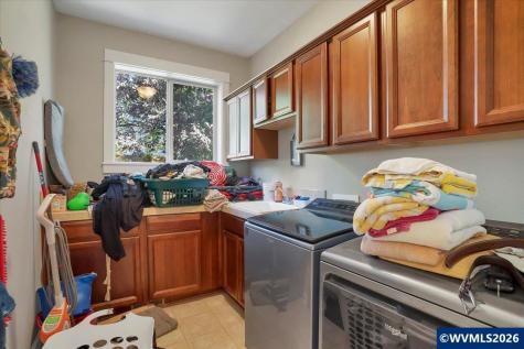 1340 West Meadows Drive NW Salem OR 97304