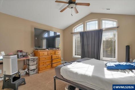 1340 West Meadows Drive NW Salem OR 97304
