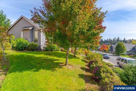 1340 West Meadows Drive NW Salem OR 97304