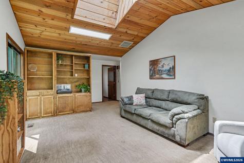 2475 Carleton Way NE Salem OR 97301
