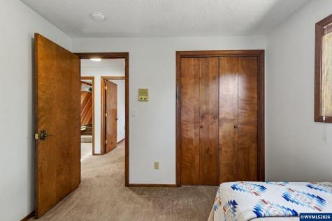 2475 Carleton Way NE Salem OR 97301