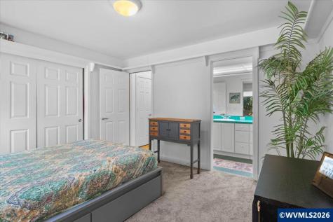 1746 Sunburst Terrace NW Salem OR 97304
