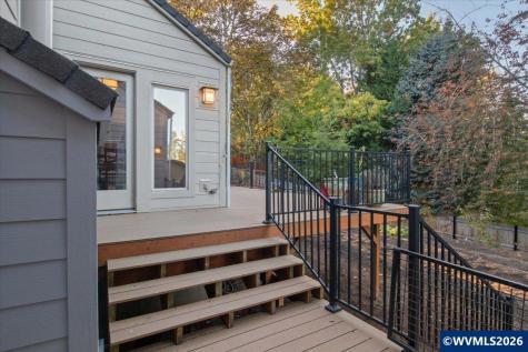 1746 Sunburst Terrace NW Salem OR 97304