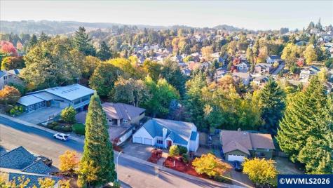 1746 Sunburst Terrace NW Salem OR 97304