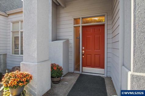 1746 Sunburst Terrace NW Salem OR 97304