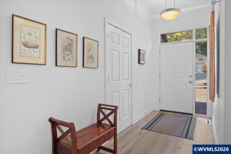 1746 Sunburst Terrace NW Salem OR 97304