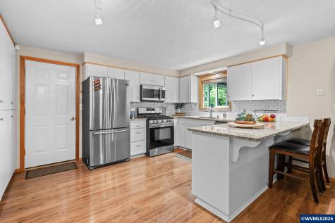 376 44th Avenue SE Salem OR 97317
