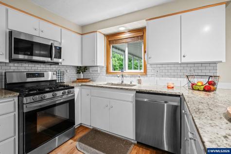376 44th Avenue SE Salem OR 97317