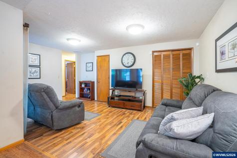 376 44th Avenue SE Salem OR 97317