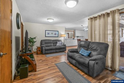 376 44th Avenue SE Salem OR 97317