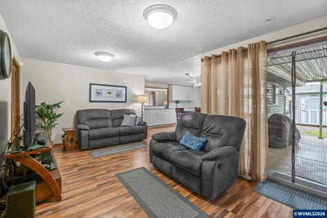 376 44th Avenue SE Salem OR 97317
