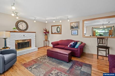 376 44th Avenue SE Salem OR 97317
