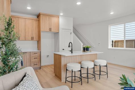 1564 Brown Street Woodburn OR 97071