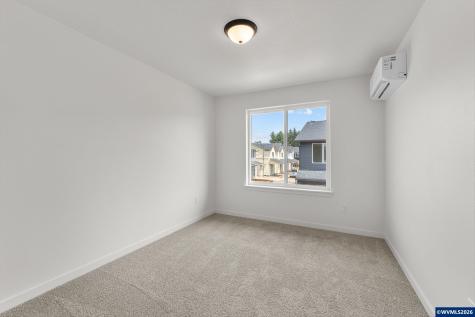 1564 Brown Street Woodburn OR 97071