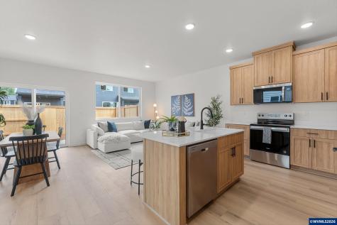 1564 Brown Street Woodburn OR 97071