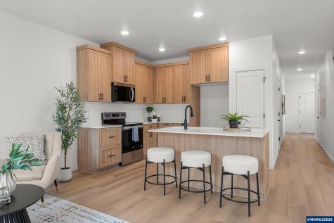 1564 Brown Street Woodburn OR 97071