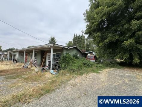 895 Nelson Avenue Lebanon OR 97355