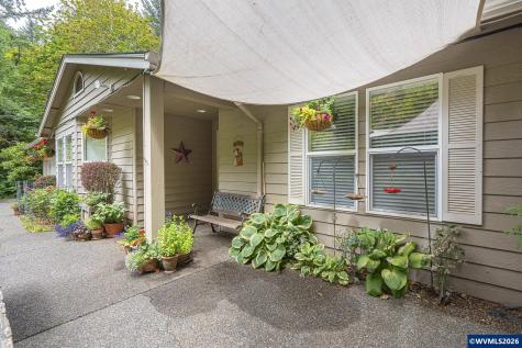 3864 Spring Street S Salem OR 97302