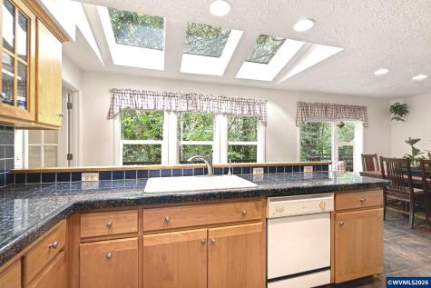 3864 Spring Street S Salem OR 97302