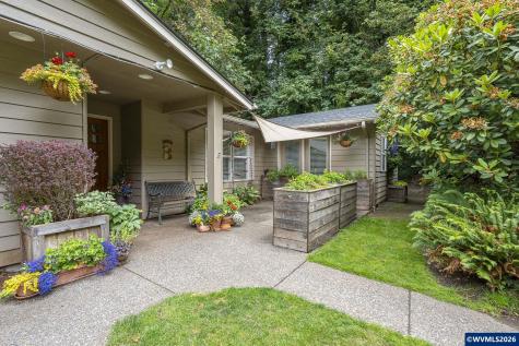 3864 Spring Street S Salem OR 97302