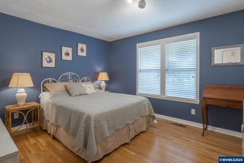 3864 Spring Street S Salem OR 97302