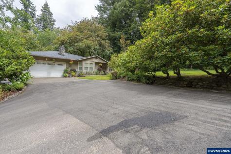 3864 Spring Street S Salem OR 97302
