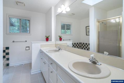 3864 Spring Street S Salem OR 97302