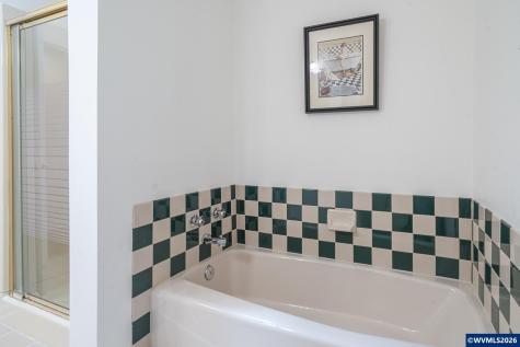 3864 Spring Street S Salem OR 97302