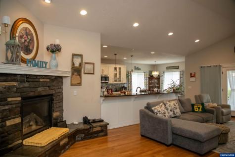 3046 Elliot Street NW Salem OR 97304