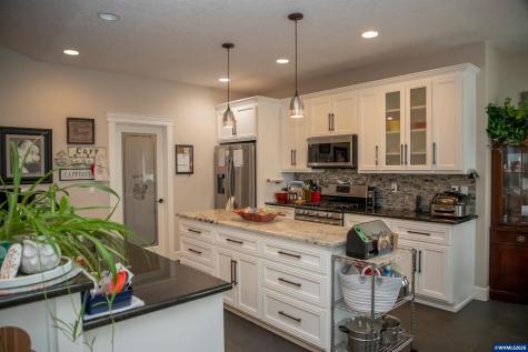 3046 Elliot Street NW Salem OR 97304