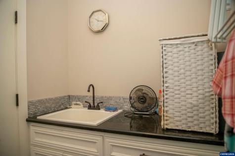 3046 Elliot Street NW Salem OR 97304